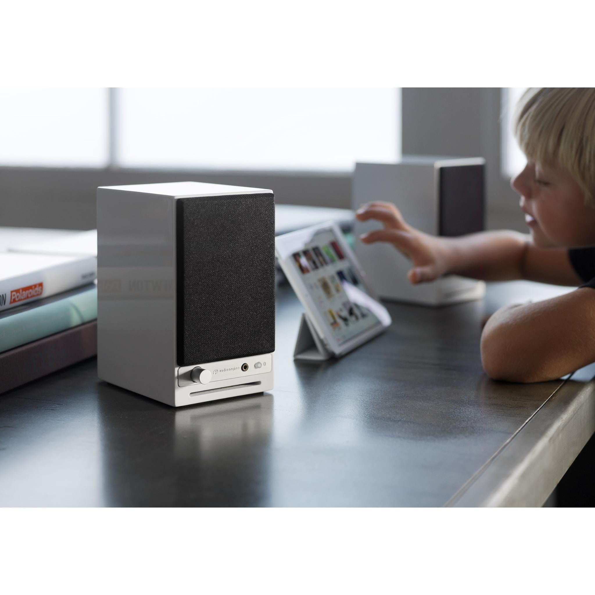 Audioengine HD3 Wireless Speakers (Hi-Gloss White)