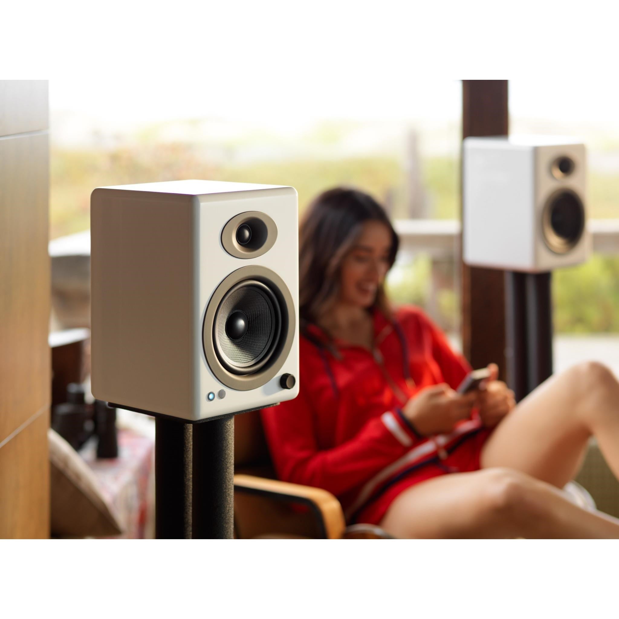 Audioengine A5+ Wireless Powered Bookshelf Speakers (Hi-Gloss White)