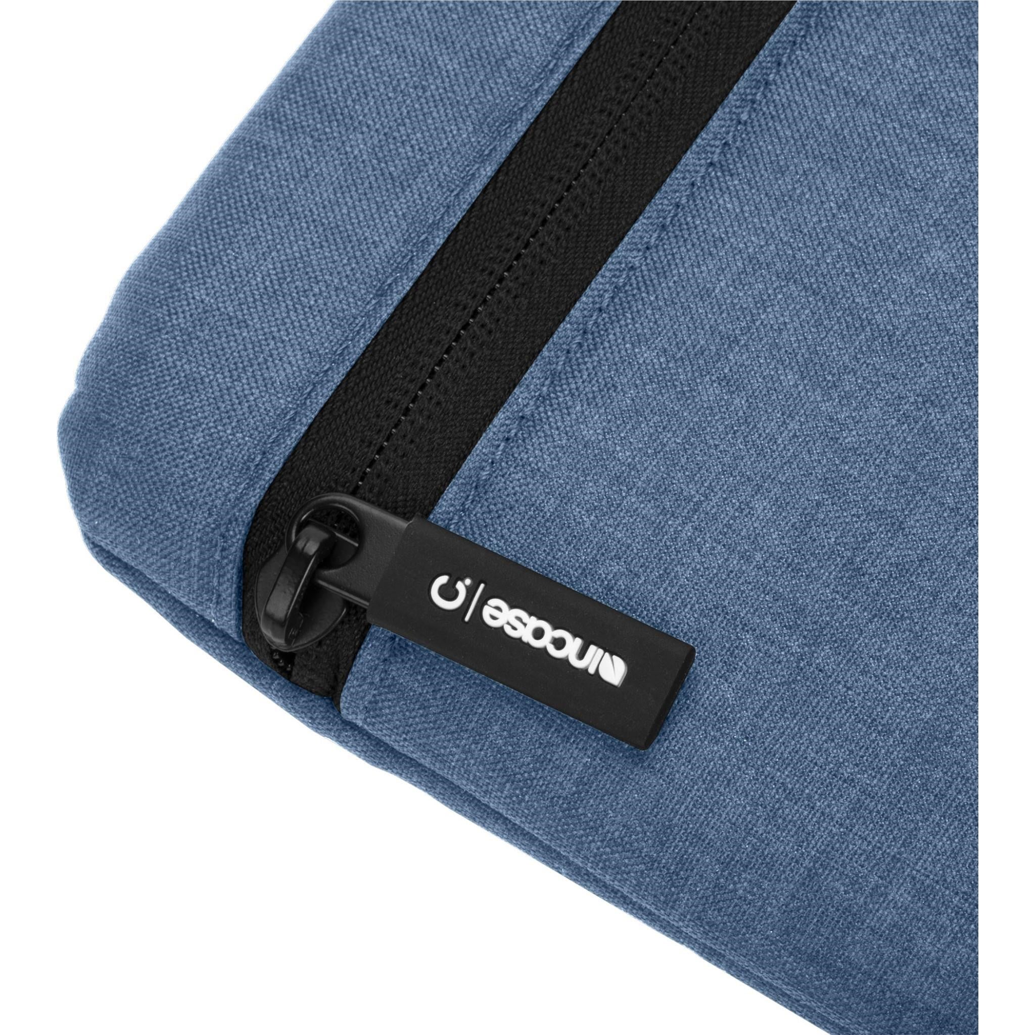 Incase Carry Zip 13' Laptop Sleeve (Sea Blue)