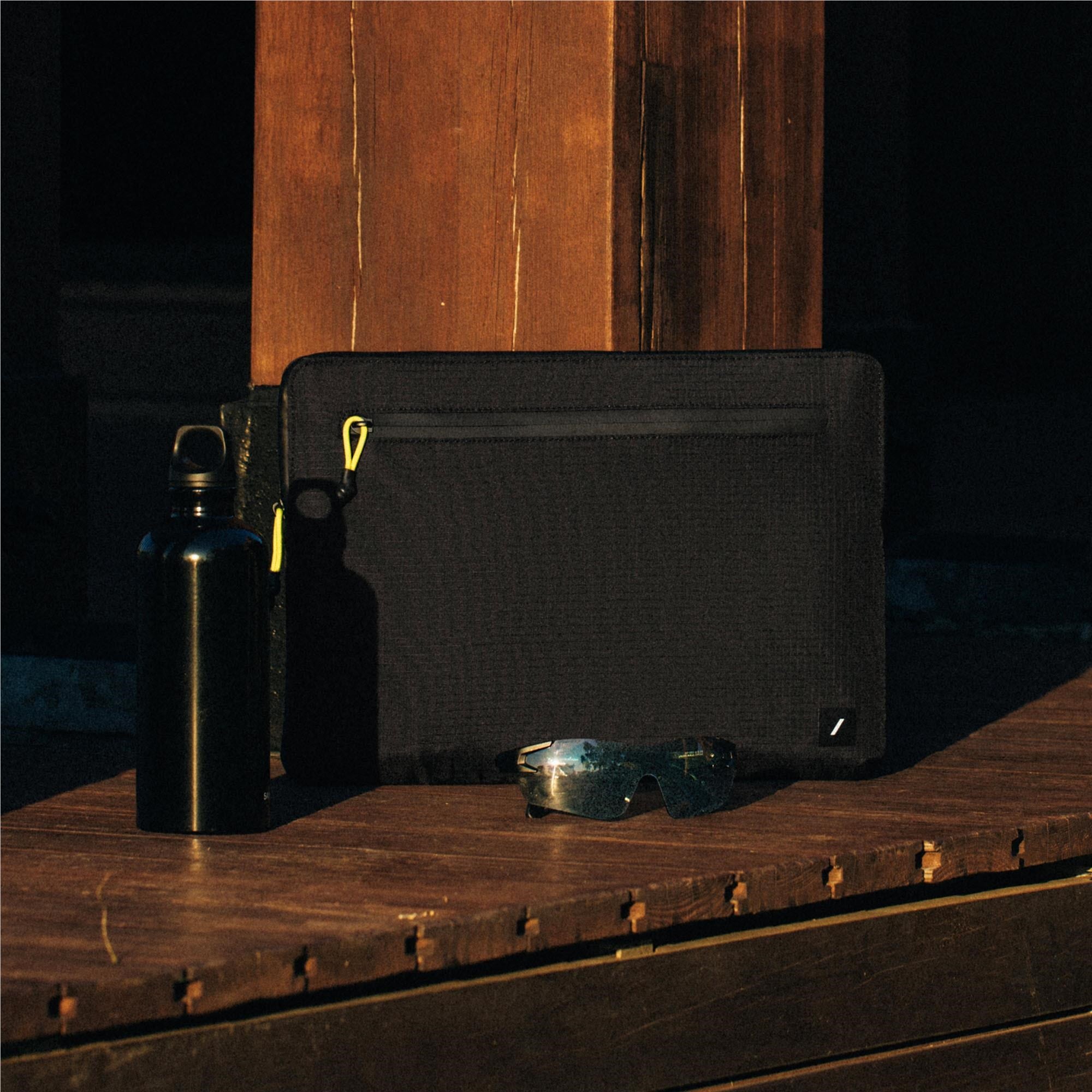 Native Union Ultralight MacBook Sleeve 14' (Black)