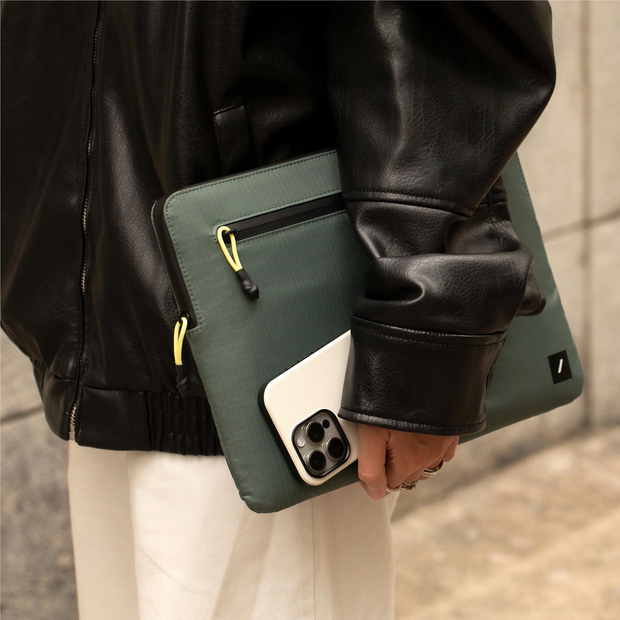 Native Union Ultralight MacBook Sleeve 14' (Slate Green)