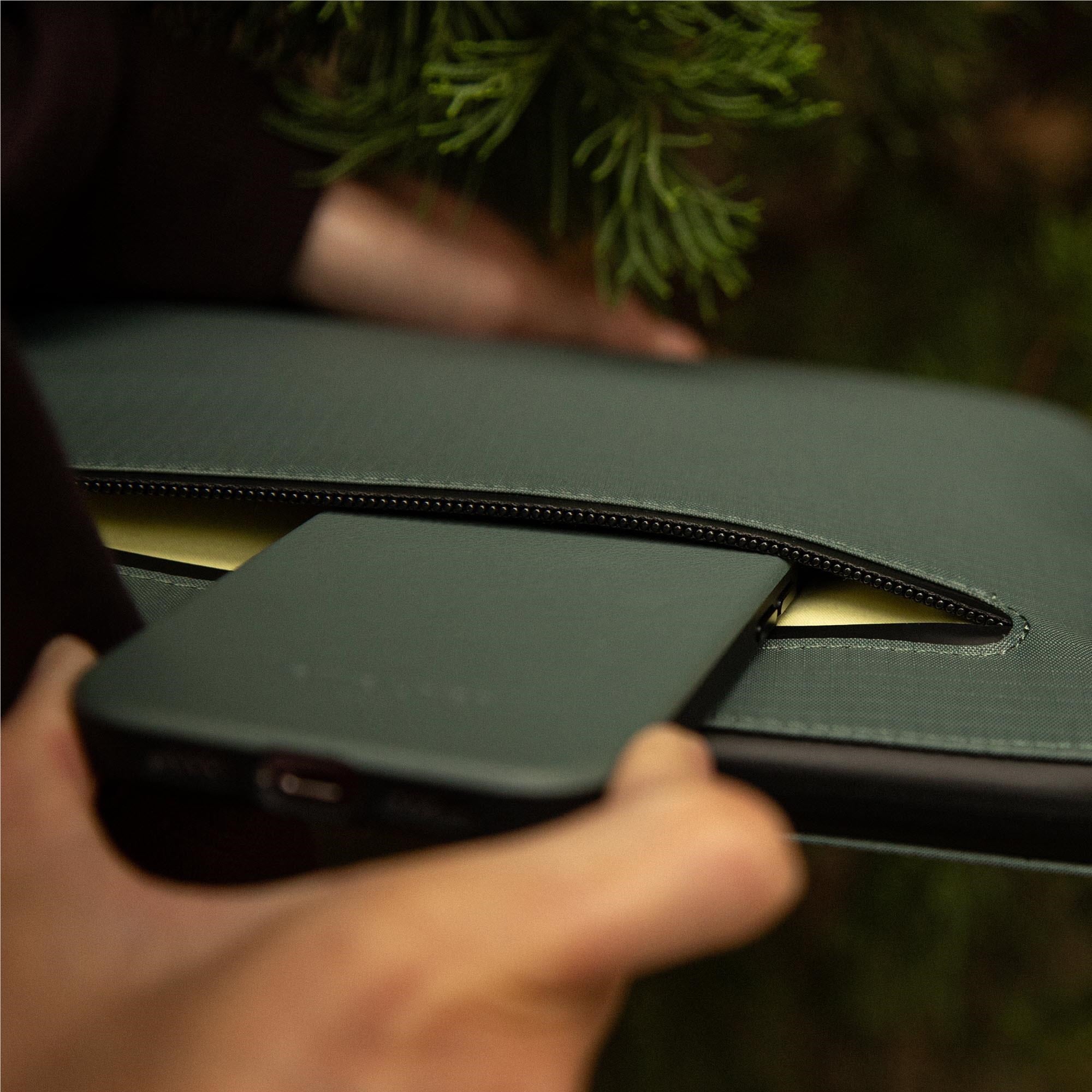 Native Union Ultralight MacBook Sleeve 14' (Slate Green)