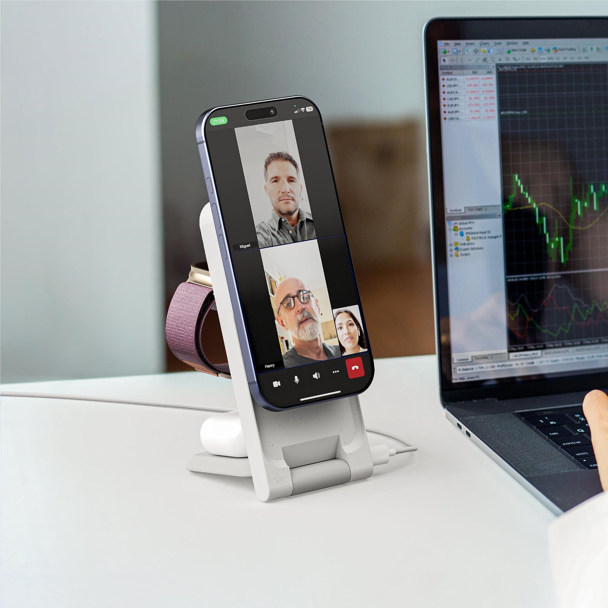 Journey Aria 3-in-1 Wireless Qi2 Charging Station (White)
