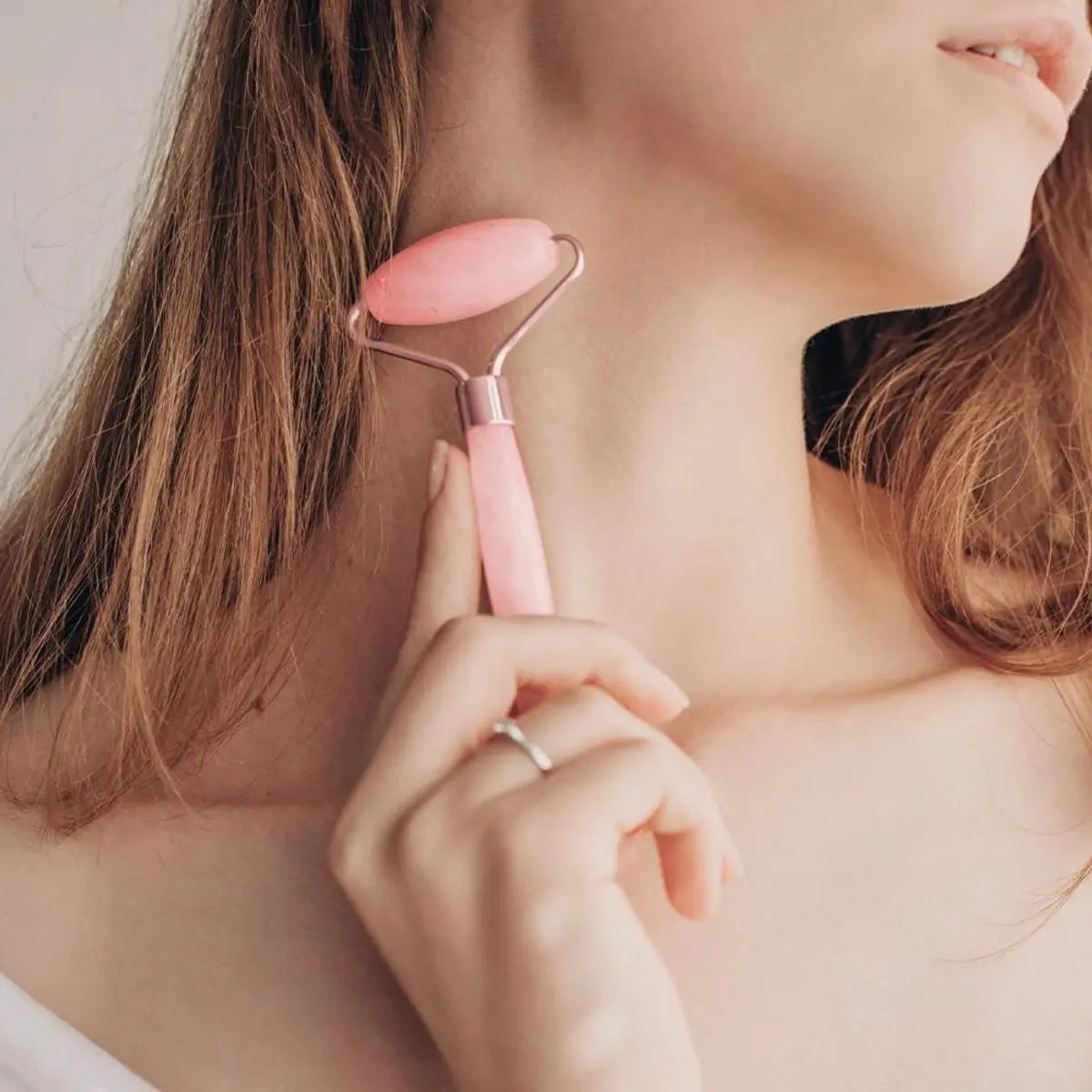 Rose Quartz Jade Roller & Gua Sha Stone - Facial Roller & Gua Sha Set - Natural Jade Roller - Facial Roller - Jade Roller - Facial Massage - for Lymphatic Drainage, Anti-Aging, Wrinkle Reduction, Anti-Puffiness & Radiant Skin Wholesale Hub