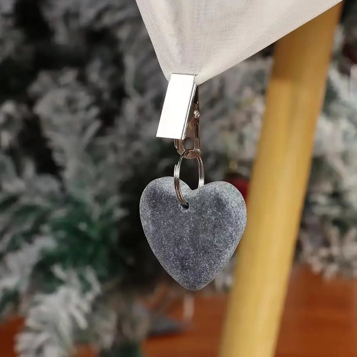 8-pack - Heart-shaped grey tablecloth weights with metal clip - Tablecloth stand and hanger stone Wholesale Hub