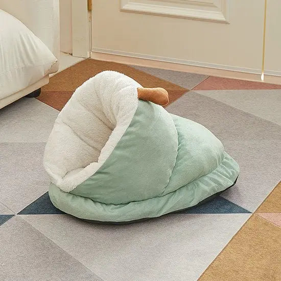 Cat Bed - Comfortable Slipper-Shaped Cat Bed - Semi-Closed Pet Den - Suitable for Indoor Cats and Small Dogs - Warm Plush Cat and Dog Bed - Non-Slip Bottom - 50*35*30 cm - Vegetable Wholesale Hub