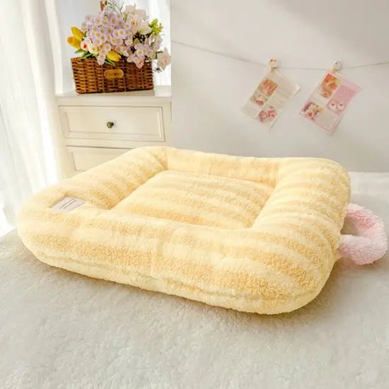 Cat Bed - Pet Mat - Soft and Warm Sleeping Mat for Cats and Small Pets, Comfortable and Cozy - Suitable for All Pets (Yellow,S:40 * 50cm) Wholesale Hub