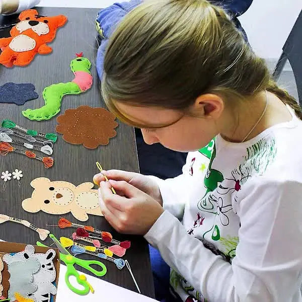 Sewing Kit for Kids, Cute Dinosaur Felt DIY Kids Felt Craft Kit, Learn to Sew Craft Materials, Children's Beginner Educational Toys, Sewing Craft Kit (di Wholesale Hub