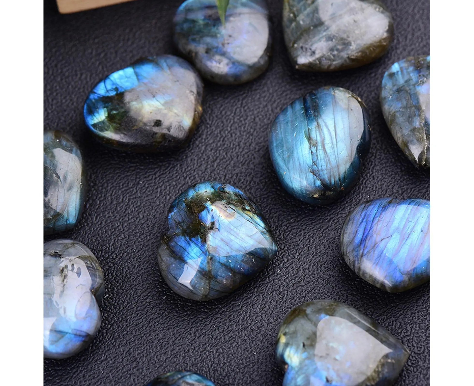 Aesthetic Heart Shape Stone Decor Exquisite Fine Texture Stone Energy Stone for Home- 4-4.5cm Wholesale Hub
