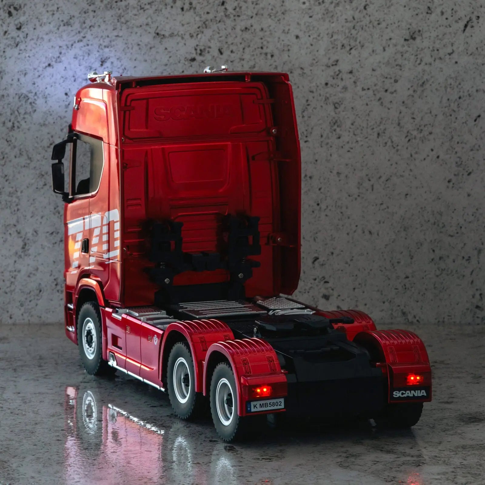 Scania Licensed Remote Control Trailer Head Truck with Lights, Sounds & Steering Adjustment Wholesale Hub