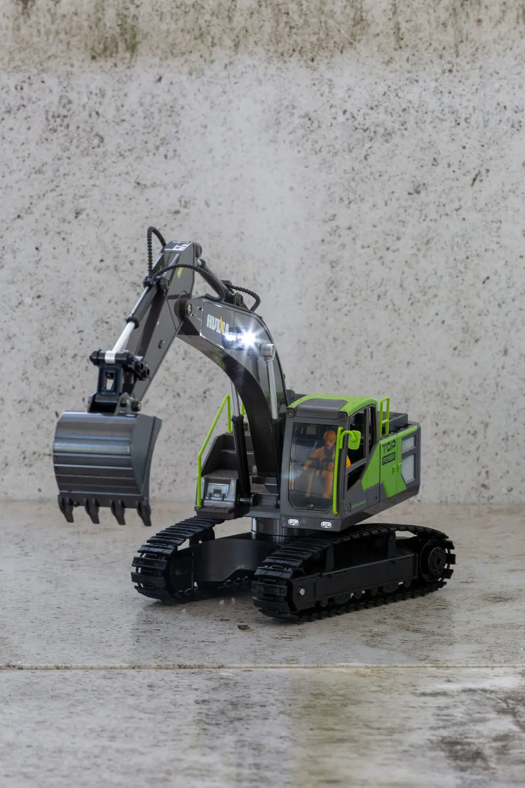1:18 Scale 13-Channel Alloy Remote Control Excavator Construction Vehicle with Lights, Sound and Steam Wholesale Hub