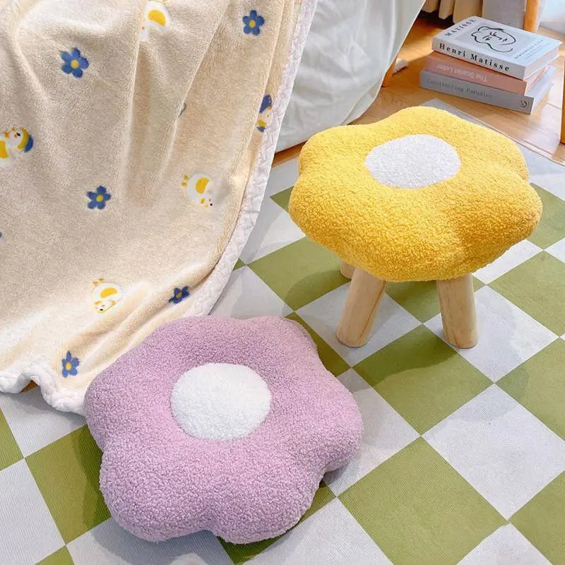 Small Flower Short Stool for Entryway or Living Room Shoe Bench or Footrest - White Wholesale Hub