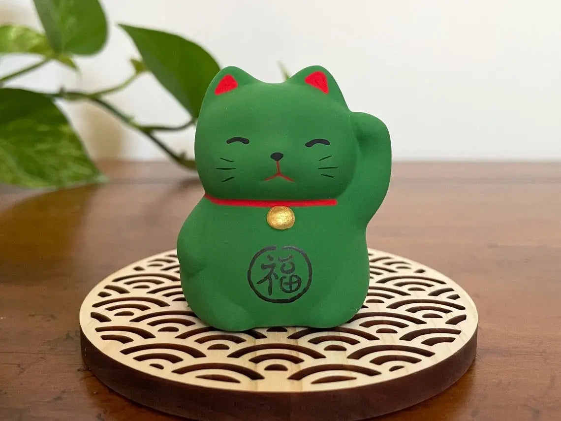 Okimono Lavender Maneki Neko Wholesale Hub