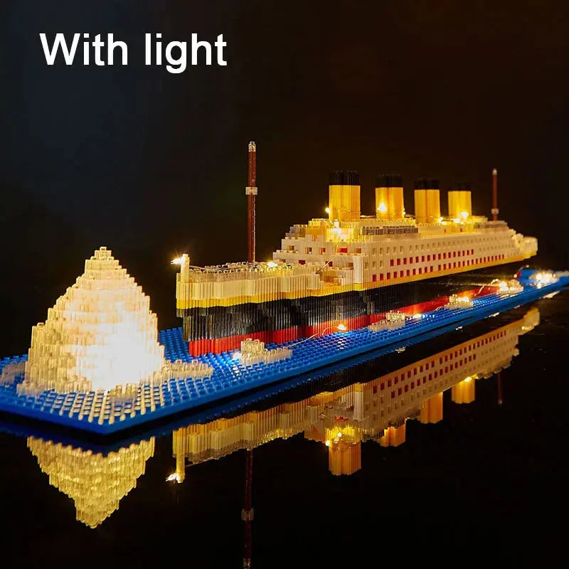 NNEOBA Titanic Ship Toy with LED Light Wholesale Hub