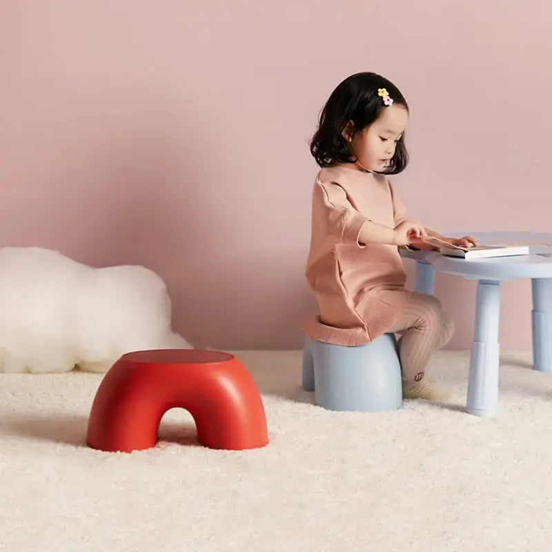 Red Minimalist Round Shape Footstool - Durable Anti-slip Rainbow Stool for Home, Creative Design PP+Polypropylene Material, Comfortable Shoe Bench Wholesale Hub
