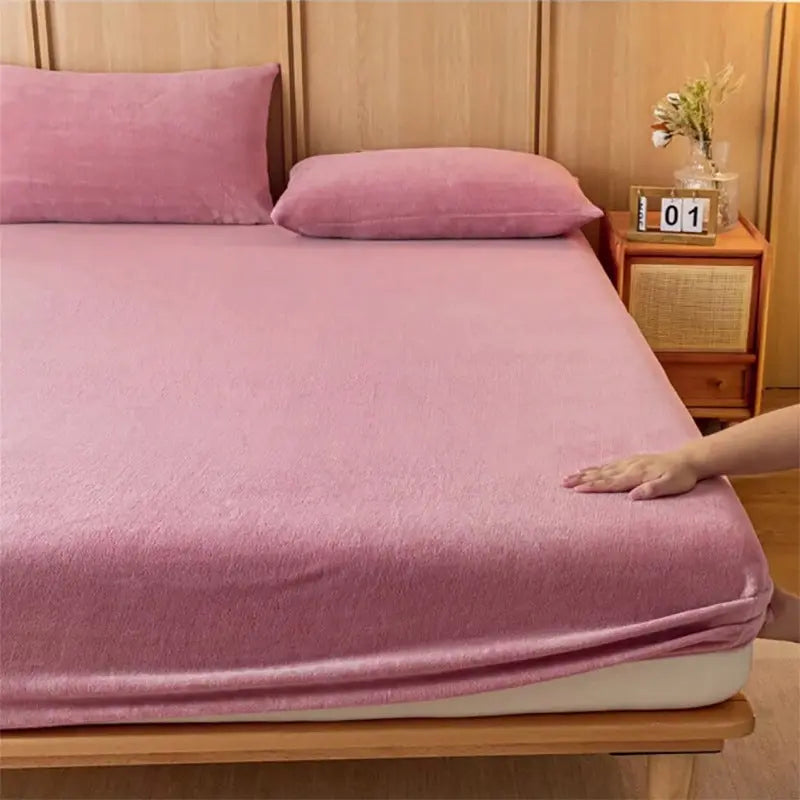 Bean paste color Plush Crystal Velvet Fitted Sheet - Ultra Soft, Warm & Thick for Winter (138x190+36cm) Wholesale Hub