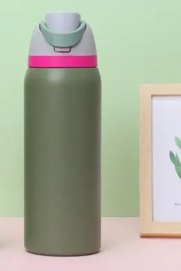 Green 32oz 304 Stainless Steel Insulated Water Bottle - Dual-Drink Pop-Up Lid Wholesale Hub