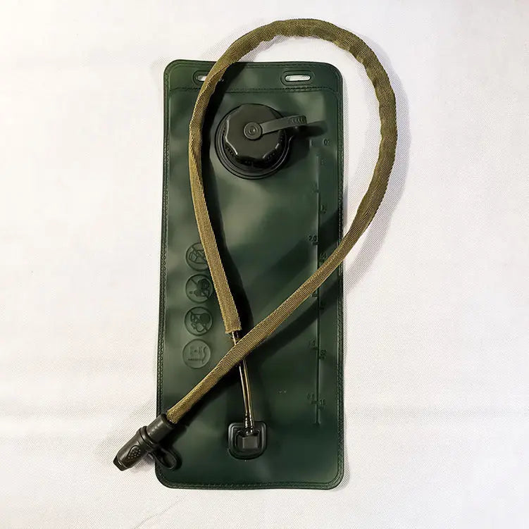 Outdoor Green 2L Hydration Bladder for Running & Cycling - Eco-Friendly PEVA Material Water Reservoir Pack Insert with Bite Valve & 93CM Water Pipe Wholesale Hub