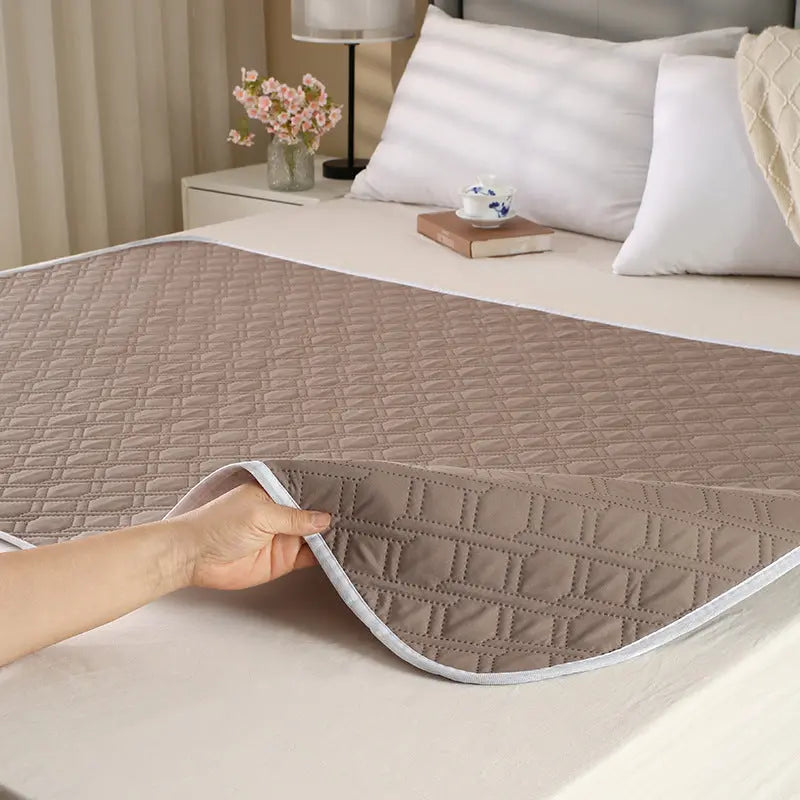 Washable Incontinence Bed Pad 150x200cm Reusable Waterproof Mattress Protector with Non-Slip Backing 4-Layer Absorbent Underpad for Elderly and Adults Dark Brown Wholesale Hub