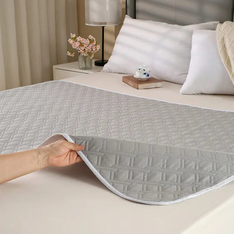 Washable Incontinence Bed Pad 100x150cm Reusable Waterproof Mattress Protector with Non-Slip Backing 4-Layer Absorbent Underpad for Elderly and Adults Smoky gray Wholesale Hub