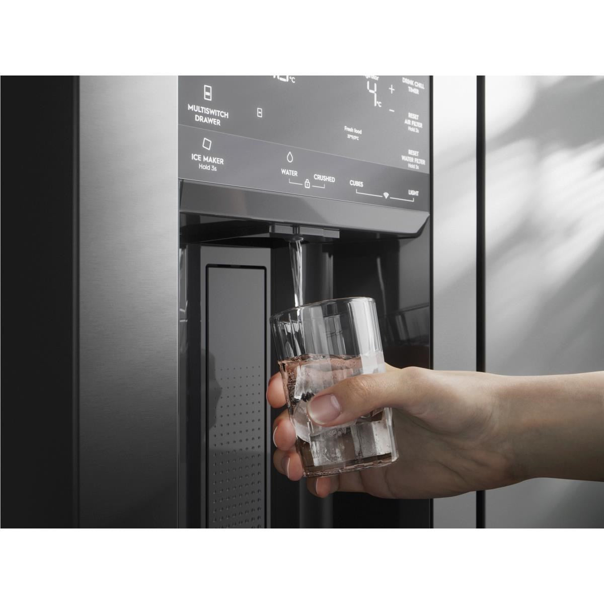 Electrolux EHE6191BB 609L UltimateTaste 900 French door fridge (Matte Black)