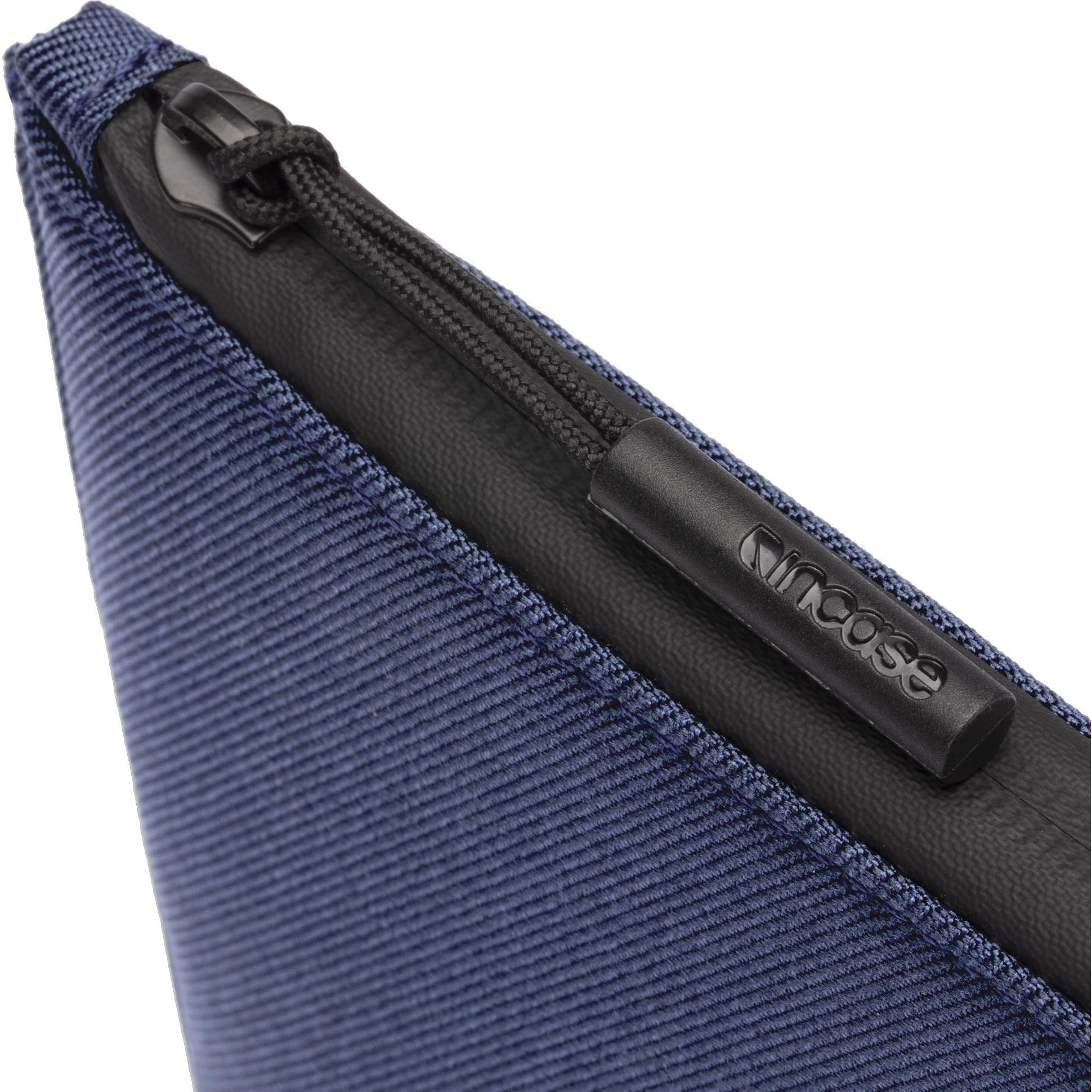 Incase Facet 16' Laptop Sleeve (Black)