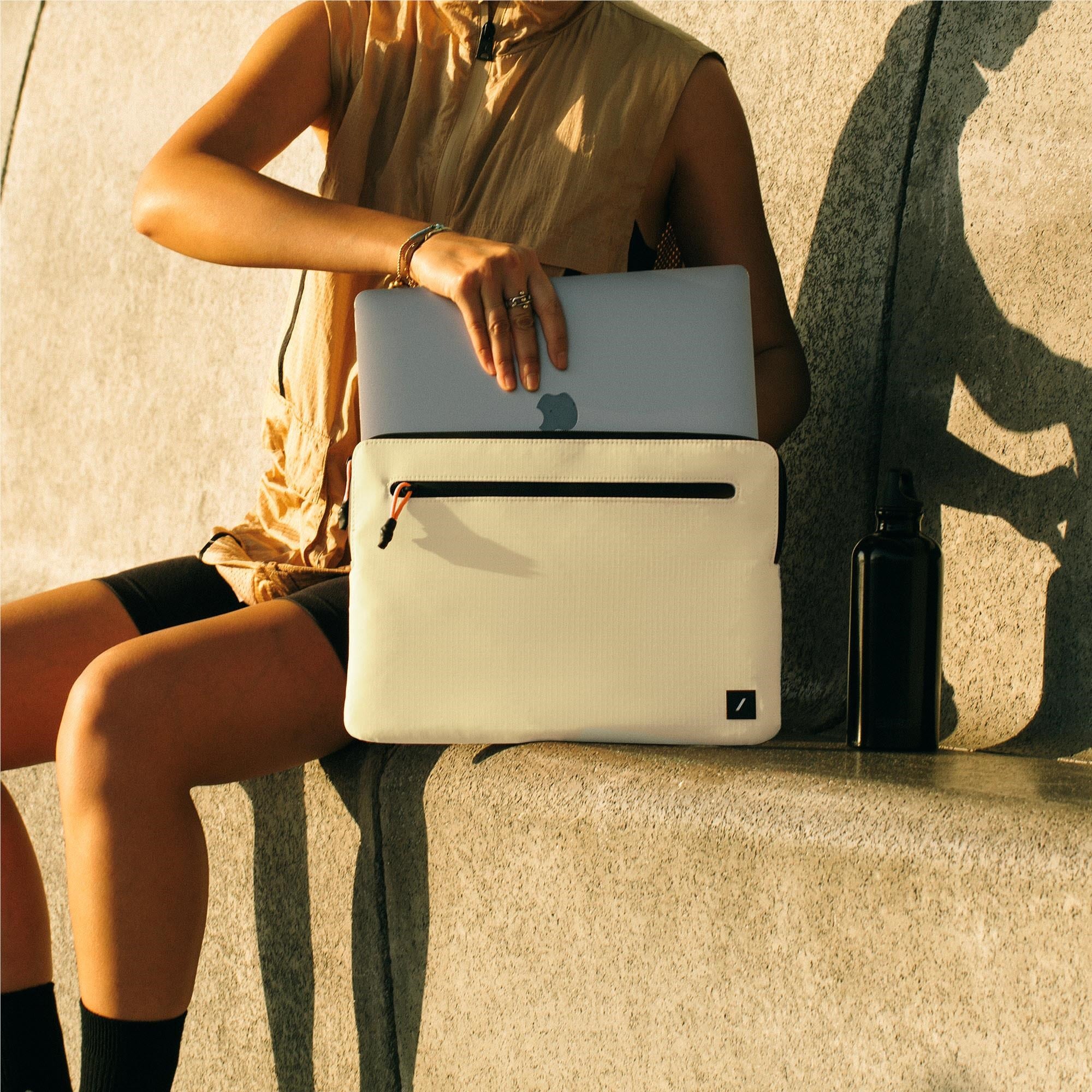 Native Union Ultralight MacBook Sleeve 14' (Sandstone)