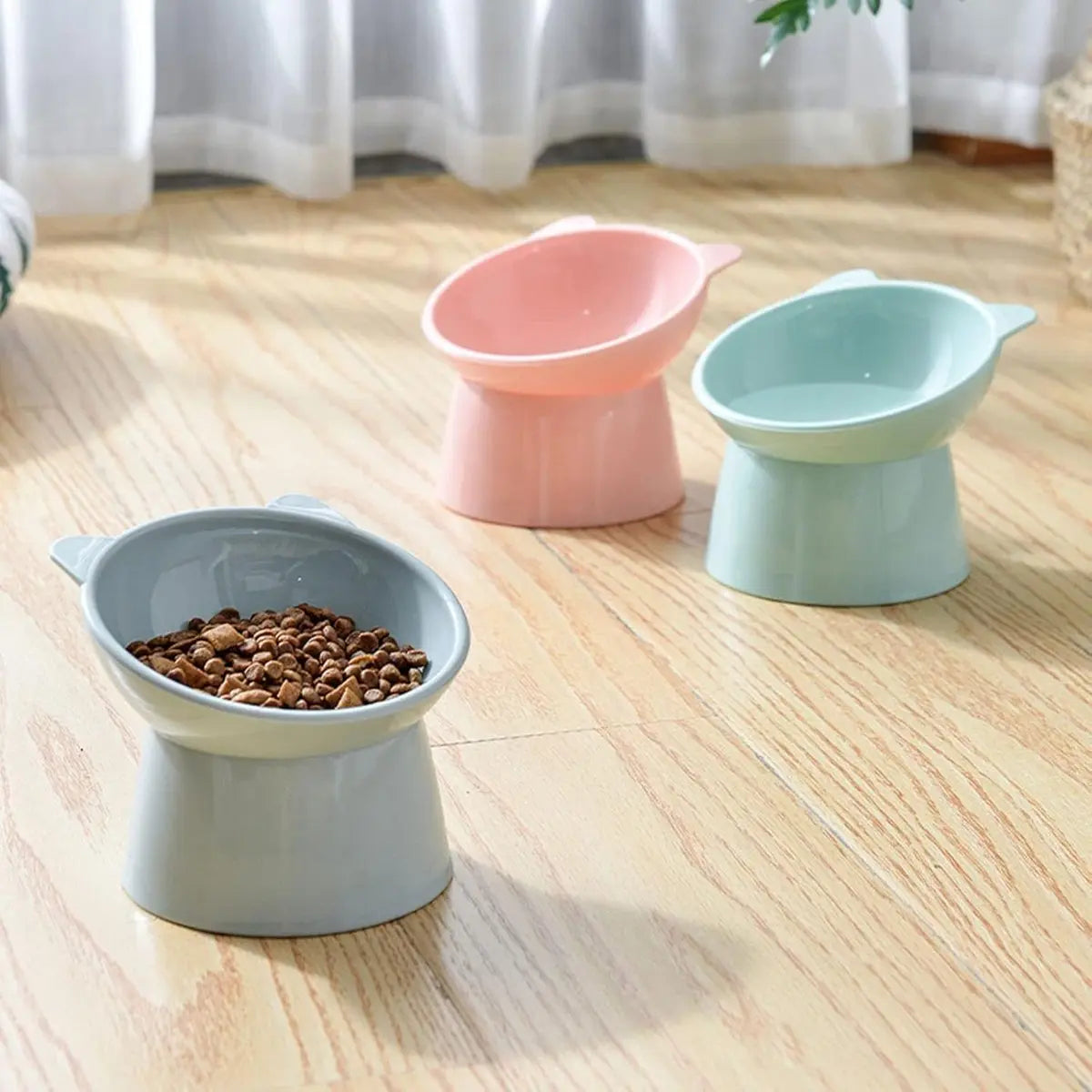 Cat bowl - Feeders - Tilting bowl - Anti-vomiting - Angled design - Blue - Perfect for cats - Indoor use - Pet accessories - Blue Wholesale Hub