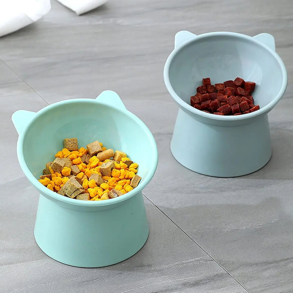 Cat bowl - Feeders - Tilting bowl - Anti-vomiting - Angled design - Blue - Perfect for cats - Indoor use - Pet accessories - Green Wholesale Hub