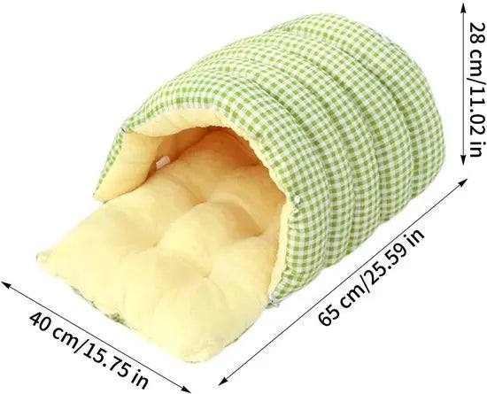 Cat house - Cat basket - Plush and warm - Removable and washable - Closed cat bed for winter - Suitable for indoor and outdoor use in winter, camping, traveling, in the bedroom, living room and apartment - Green and white checkered Wholesale Hub