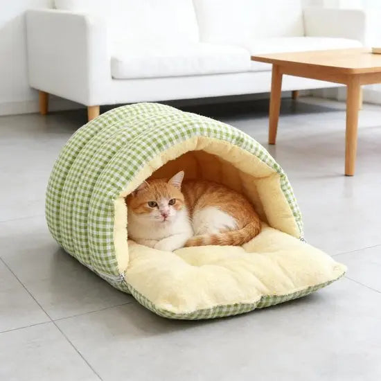 Cat house - Cat basket - Plush and warm - Removable and washable - Closed cat bed for winter - Suitable for indoor and outdoor use in winter, camping, traveling, in the bedroom, living room and apartment - Green and white checkered Wholesale Hub