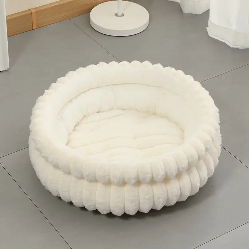 White Plush Round Pet Bed with Removable Cushion M Size, Thickened Warm Dog and Cat Nest for Small to Medium Pets, Cozy and Soft Sleeping Space for Home Use Wholesale Hub